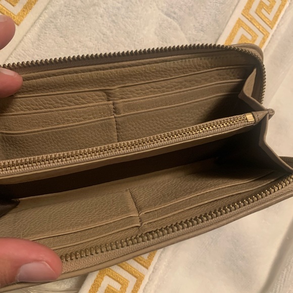 Marc by Marc Jacobs women’s wallet - Picture 3 of 3